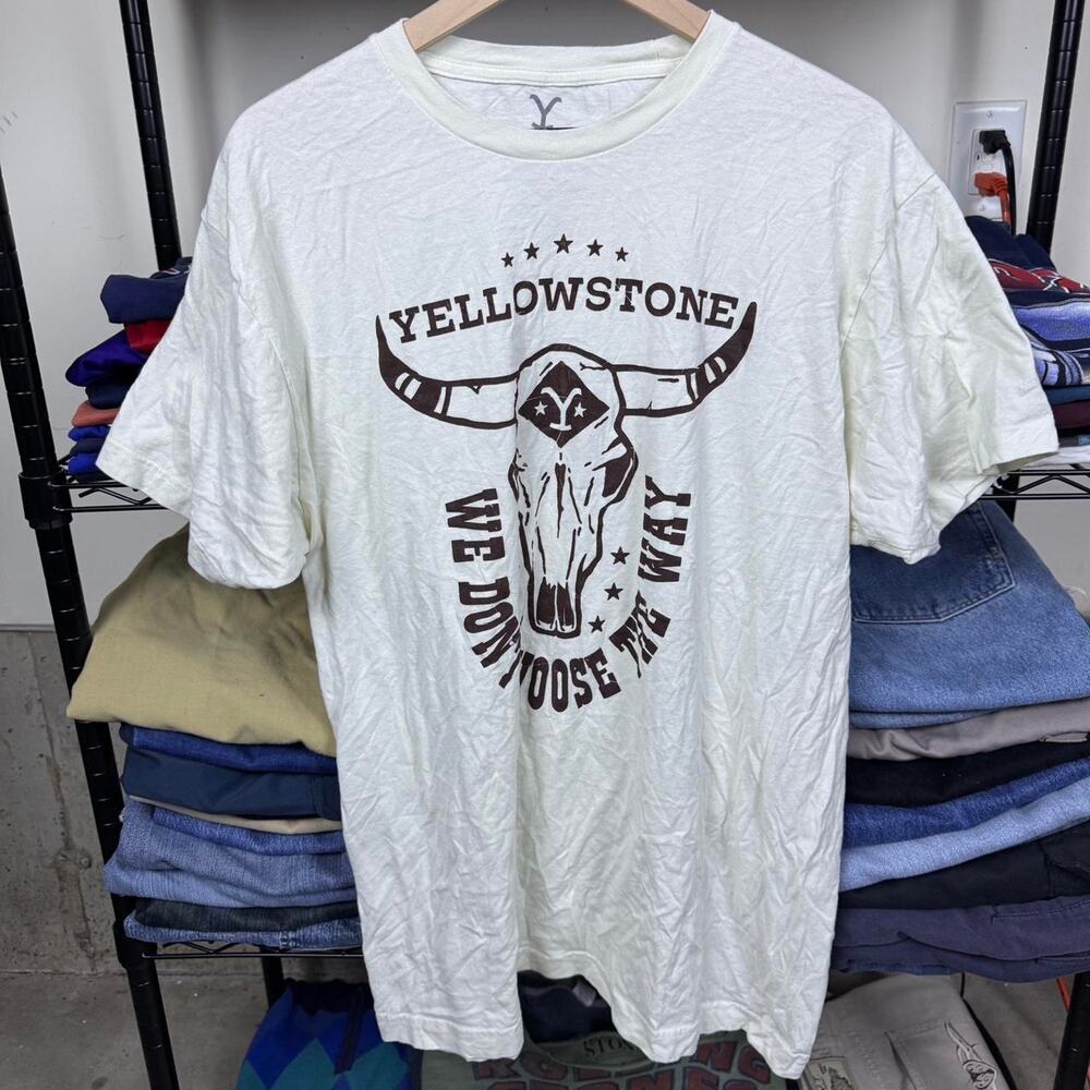 Yellowstone white graphic tee size